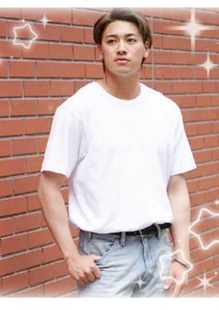 𝑙𝑜𝑜𝑘𝑖𝑛𝑔 𝑓𝑜𝑟 𝑓𝑟𝑖𝑒𝑛𝑑𝑠