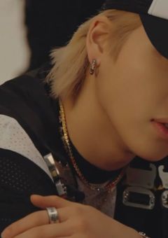 氷王子の裏側は𓂃𓈒𓏸︎︎︎︎