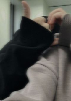 　　Instagram　．　💛　　