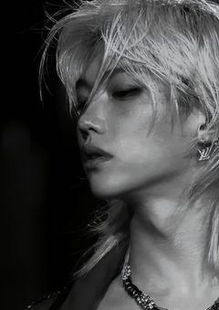  激 重 遠 距 離 彼 氏 、世 界 的 ア イ ド ル 