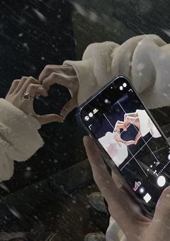 　𝖨 𝗐𝖺𝗇𝗇𝖺 𝗆𝖾𝖾𝗍 𝖴 .