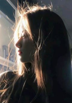 仕事に生きる妻と愛に飢える夫