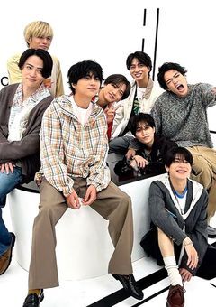 学校一の金持ちグループに惚れられてます!?