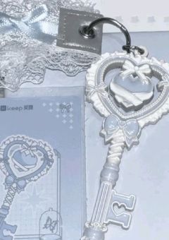 #  ど  う  、  考  え  て  も  君  に  夢  中  。