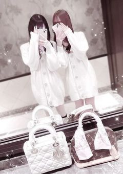 ︎︎　　　　　　　︎︎