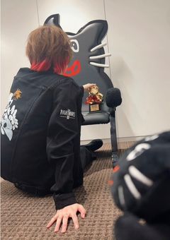 目の前に現れたのは 推し でした  。