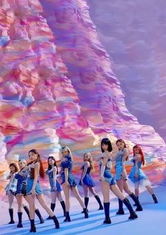 K-POP 輝くTWICEのマンネ