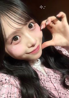 　◝ ⋈
