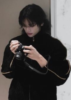 𝘔𝘦𝘮𝘰𝘳𝘪𝘦𝘴 𝘤𝘢𝘱𝘵𝘶𝘳𝘦𝘥 𝘰𝘯 𝘤𝘢𝘮𝘦𝘳𝘢