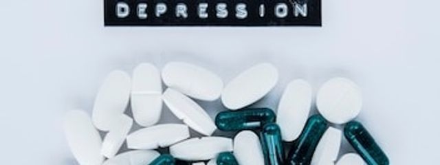 捺月@人間不信@休さんの壁紙画像