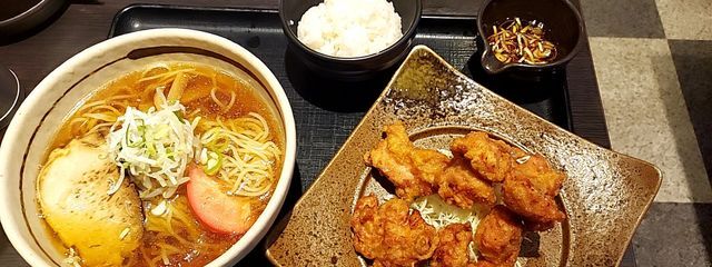 小林縁益(エンマ)さんの壁紙画像