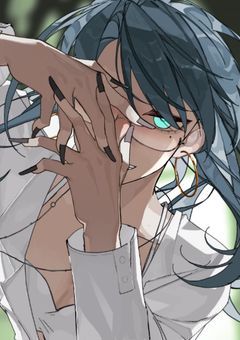 蒼髪の女性はロシアの娘