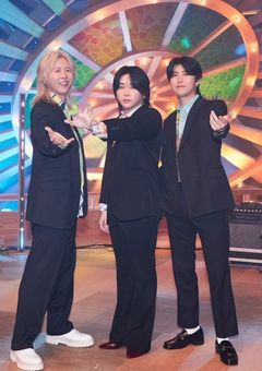 ミセスの紅一点愛されてます