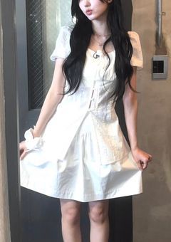  ꒰ 𝘙𝘰𝘯𝘢 𝘝𝘭𝘰𝘨  ྀི ⟡.*꒱