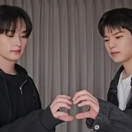 離婚危機𝑳‌𝑶‌𝑽‌𝑬さんのアイコン画像