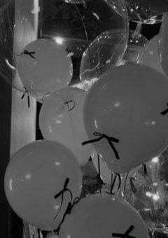 大人たちの 従順な犬で ありたいの 。