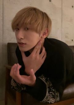 この世はお金と言うけれど君だけいればいい。君だけは消えないで。