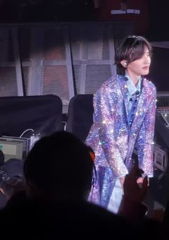 彼氏に内緒で ＿＿ .