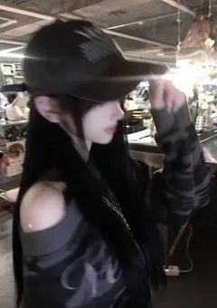 隣人は有名アイドルだった
