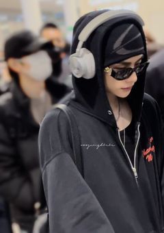 匿名チャットアプリで知り合った相手は、世界的韓国アイドルでした