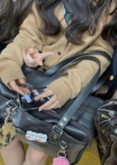 私　の　餌　食　。