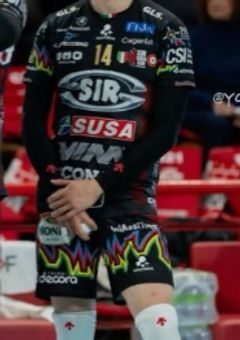 　運 命 共 同 体 。　