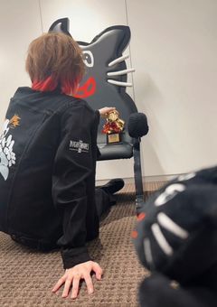 推しだった君と、同じ画面で恋をする