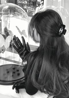 もうどこにもいかないで。自分だけの宝箱のプリンセスになってよ。