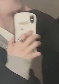 　後輩 が しつこすぎます 。