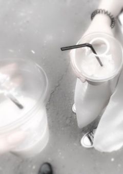   √  １年 間 の シェア ハウス  .