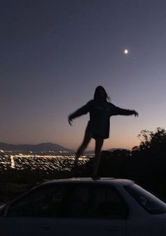 監禁されました