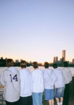 推しが隣に座るなんて聞いてない。