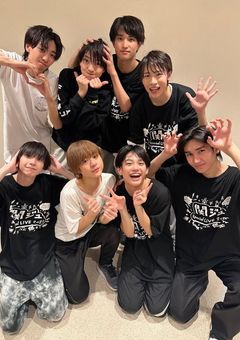 私のお隣さんはアイドルでした