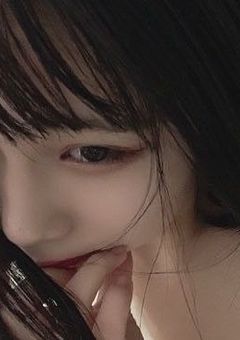 伝 説 の 紅 一 点　．2