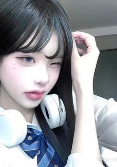 華 の 高 校 生 活 が ！ ？