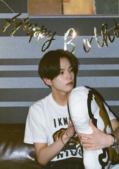 彼 女 が 死 ん だ 冬 .