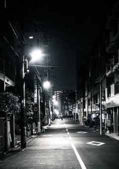 嗚呼､､､面白さも何も無い世界だな