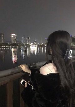 _闇夜に咲く一輪華