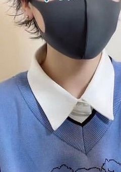 マスクを外さない君。