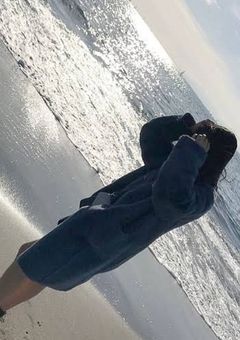 こ こ ， ど  こ で す か 。