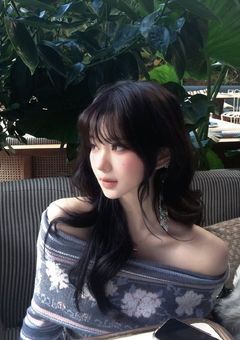 紅一点 、甘やかされます 。