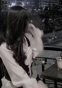 こ の 恋 は 、 儚 い .