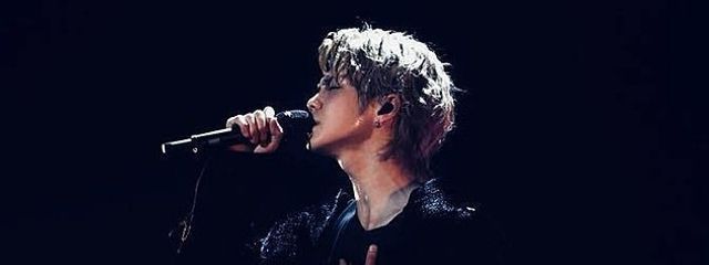 🐖🥀🔹ほくの赤髪🖤🥀さんの壁紙画像