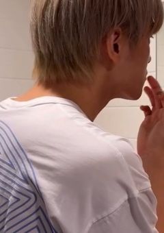 篠塚 の 彼女 やってます