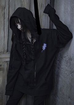 不良少女は、虐待少女