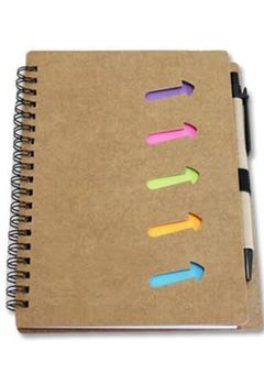 育成学校の生徒の付箋付きメモ帳