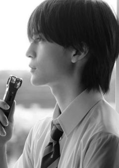 　　人気物な彼に好かれてます　。