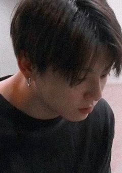    人 違 い 告 白  ．