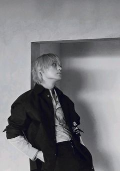 友達がエロい目で見てきます。