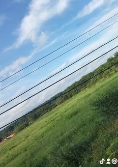 世 界 旅 行 し て 友 達 沢 山 い る け ど お 偉 い さ ん と は 思 わ な い じ ゃ ん  ！ ！